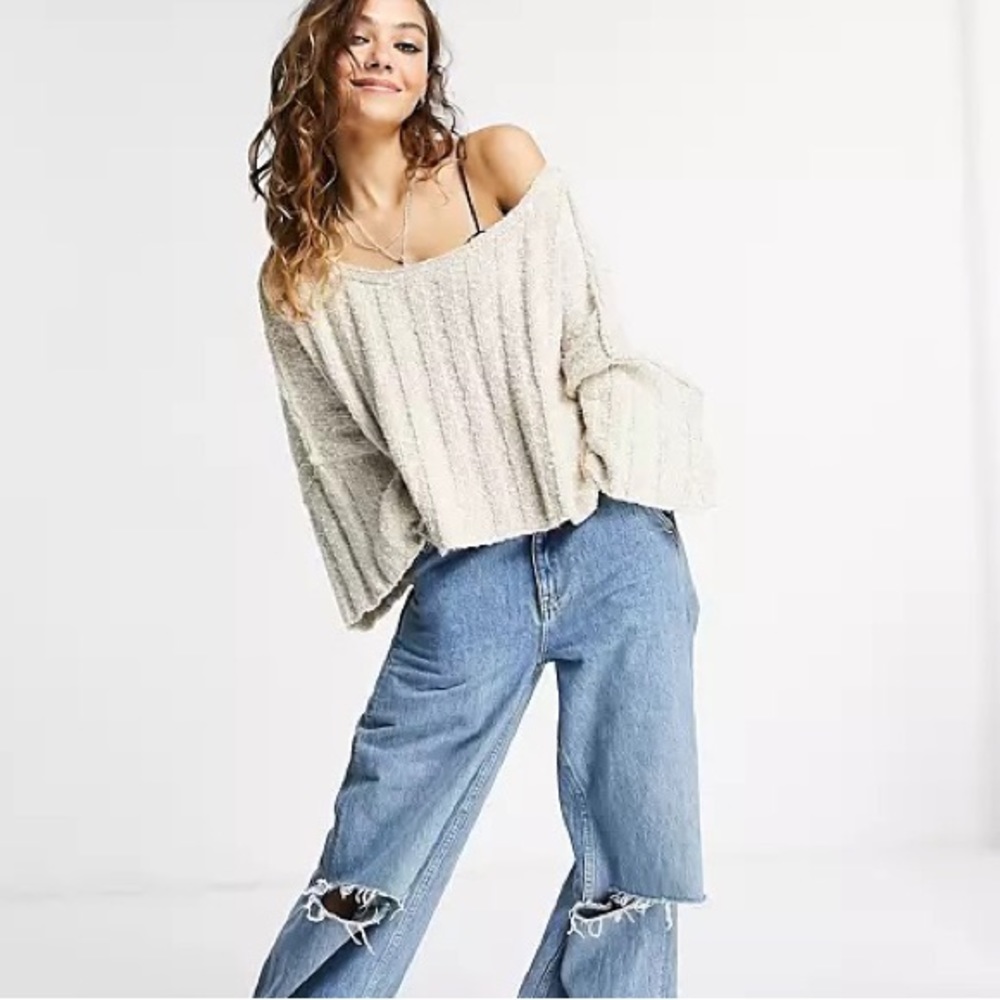 Free people oversized beige cropped sweater size medium